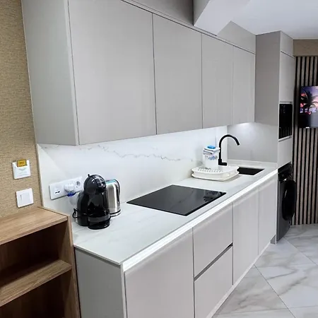 Americas 200a * אדחה